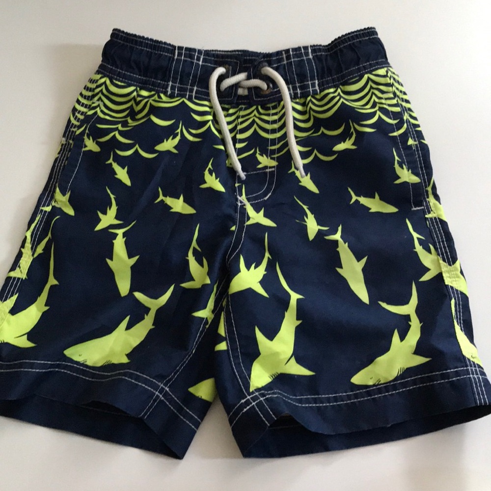 🌻Gap kids boy swim trunks
